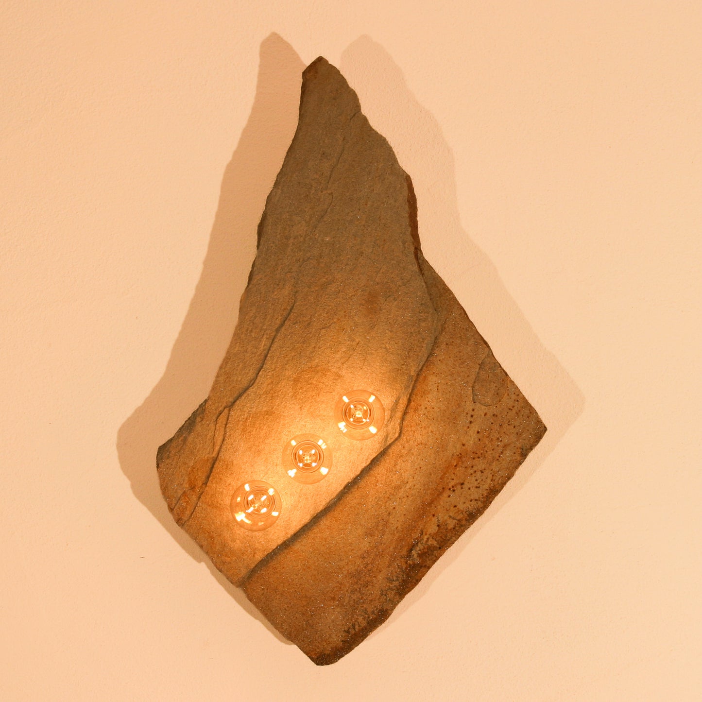 Lichtstück #001 - Riesige Goldgneisplatte in vollendeter Ästhetik