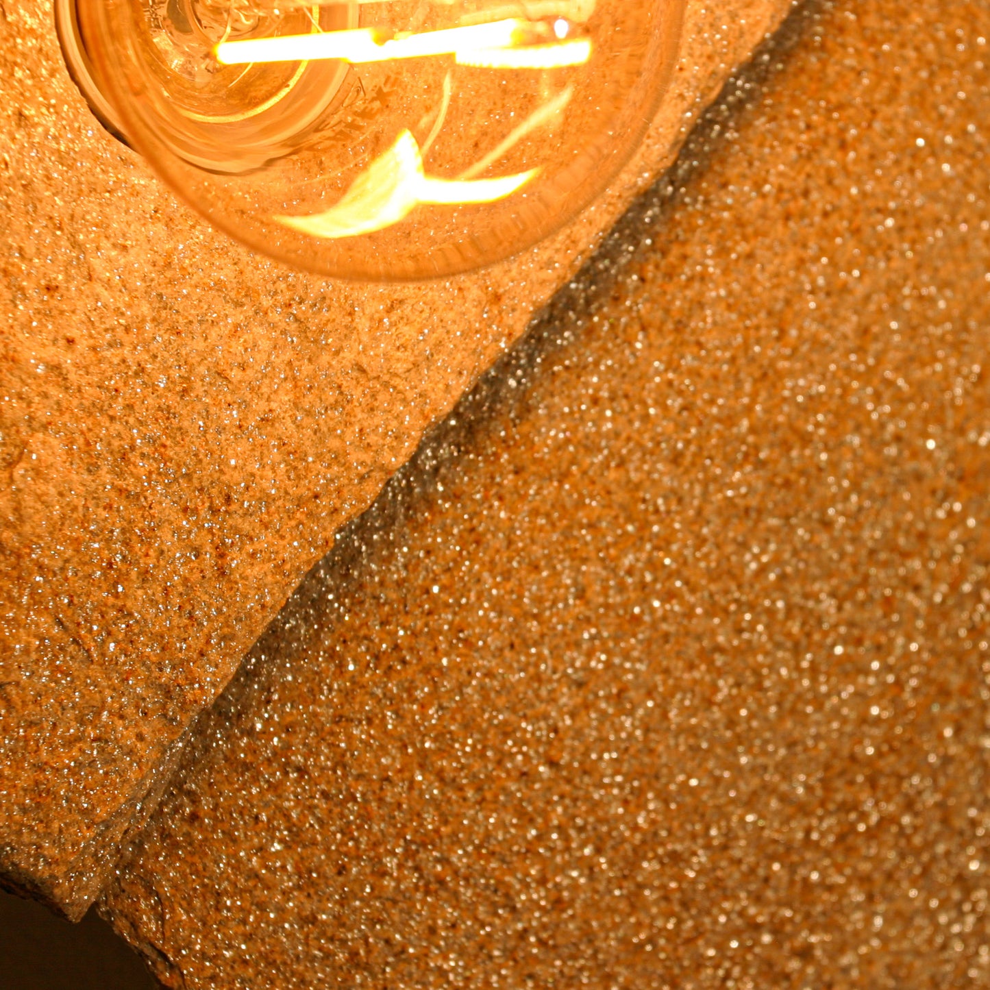 Lichtstück #001 - Riesige Goldgneisplatte in vollendeter Ästhetik