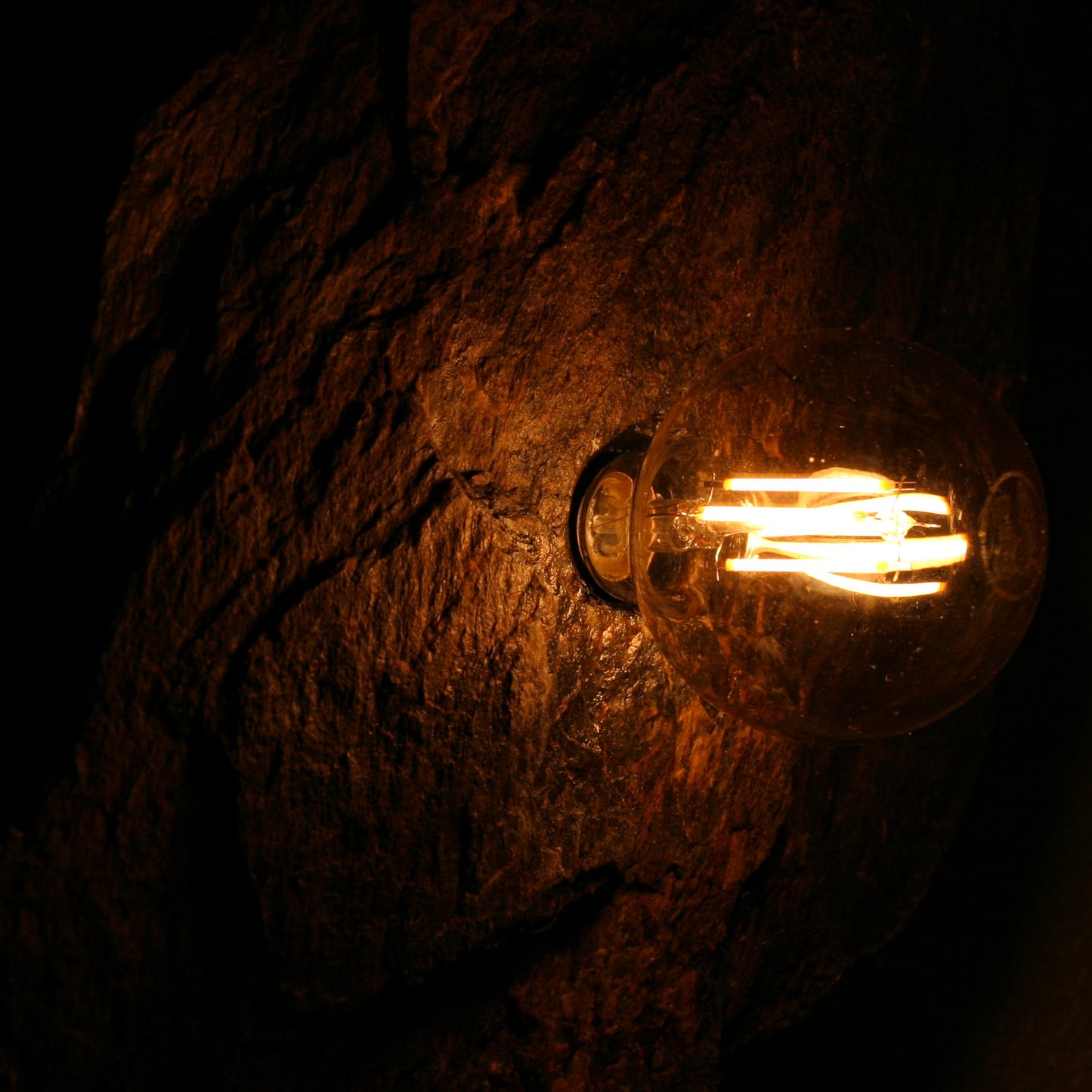 Lichtstück #008 - Schwebende Schieferplatte