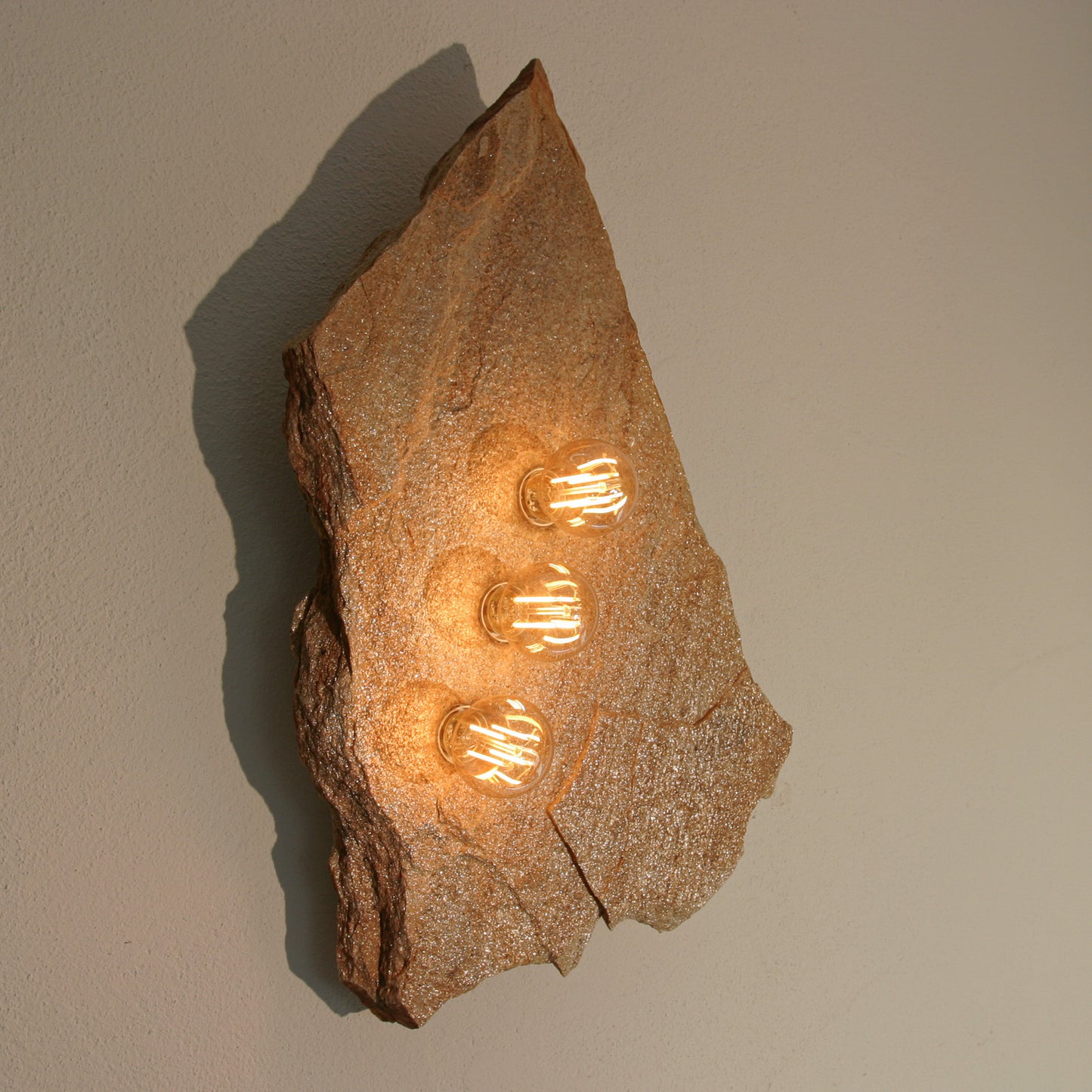 Lichtstück #012 - Große, herrlich zerklüftete Goldgneisplatte