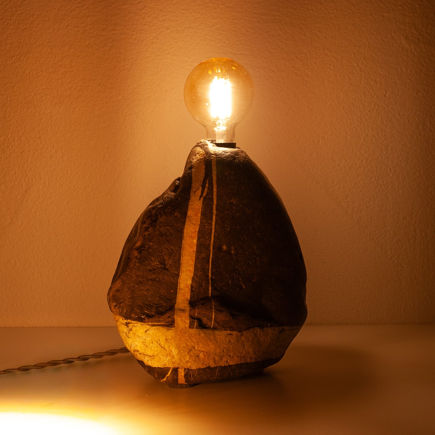 Lichtstück #016 - The Sailboat – ein Segelboot aus Stein
