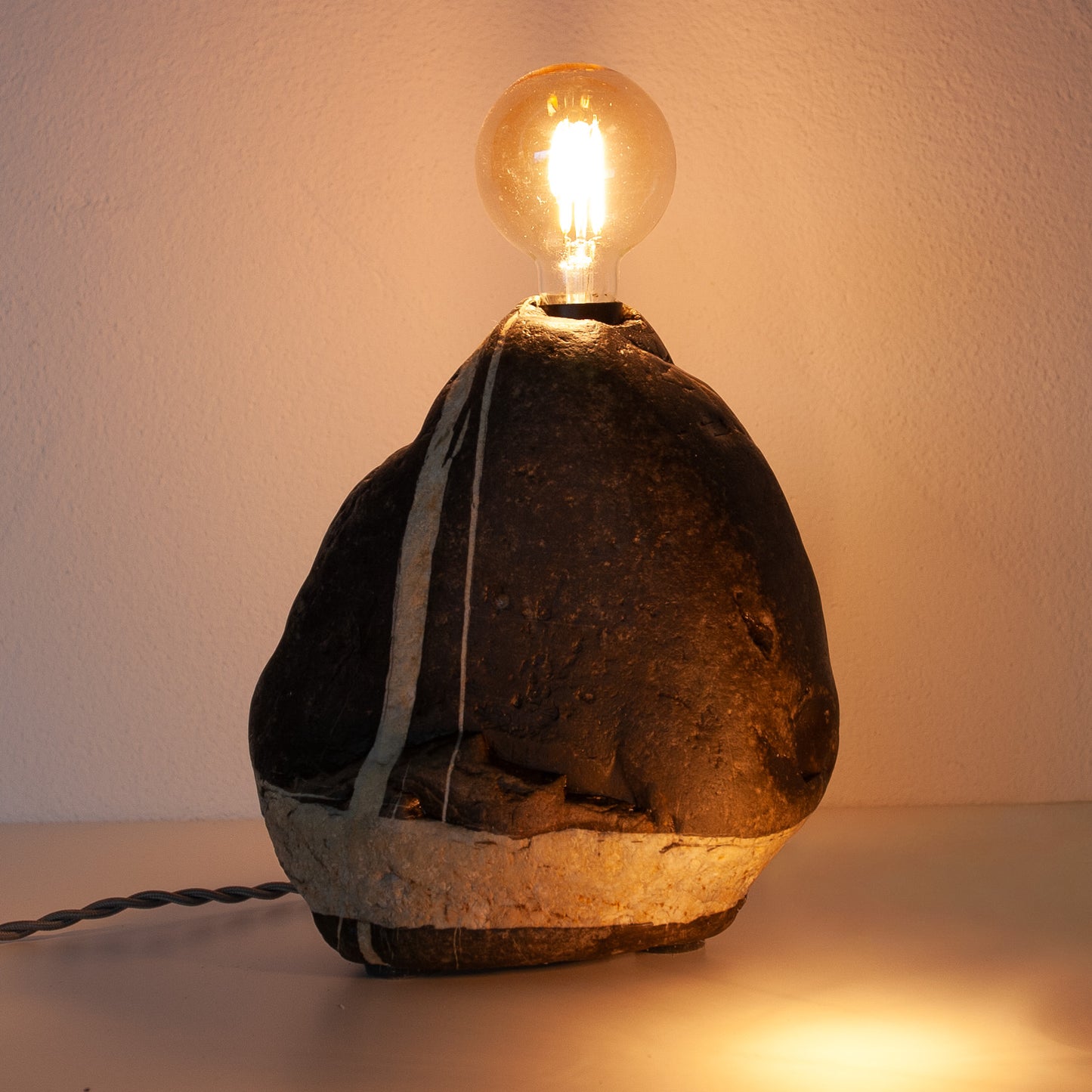 Lichtstück #016 - The Sailboat – ein Segelboot aus Stein